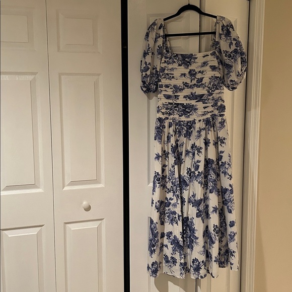 Abercrombie & Fitch Dresses & Skirts - A&F Floral Puff Sleeve Maxi Dress